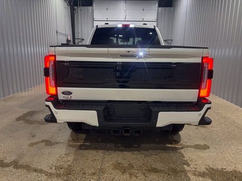 Used 2025 Ford F250 Platinum image 4