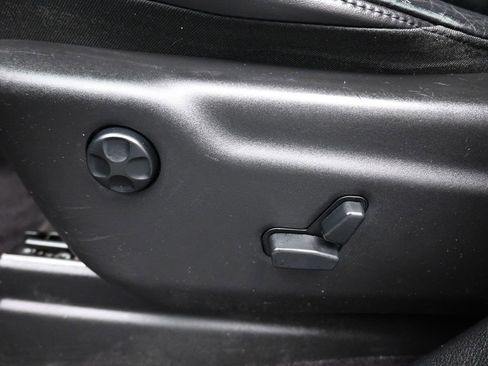 Used 2017 Jeep Grand Cherokee Altitude image 12