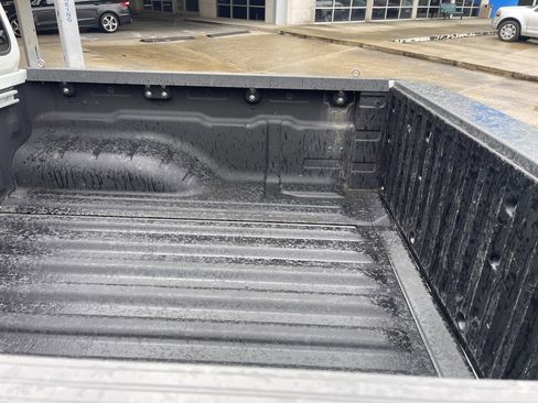 Used 2018 Nissan Frontier SV w/ Value Truck Package image 7