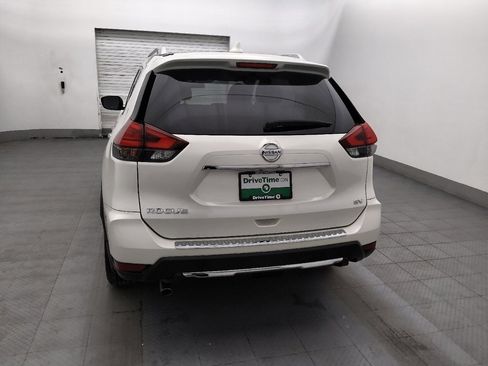 Used 2017 Nissan Rogue SV FWD image 6