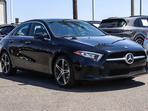 Used 2022 Mercedes-Benz A 220 image 3