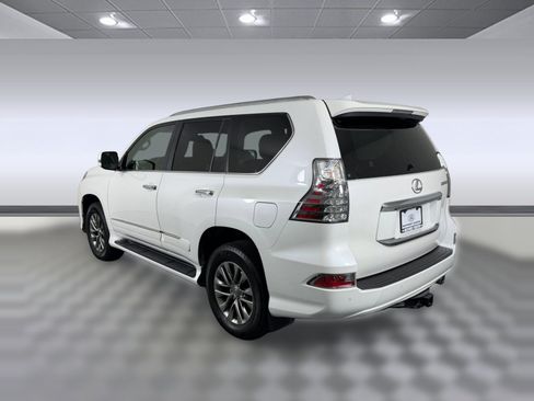 Used 2016 Lexus GX 460 Luxury AWD/4WD image 3
