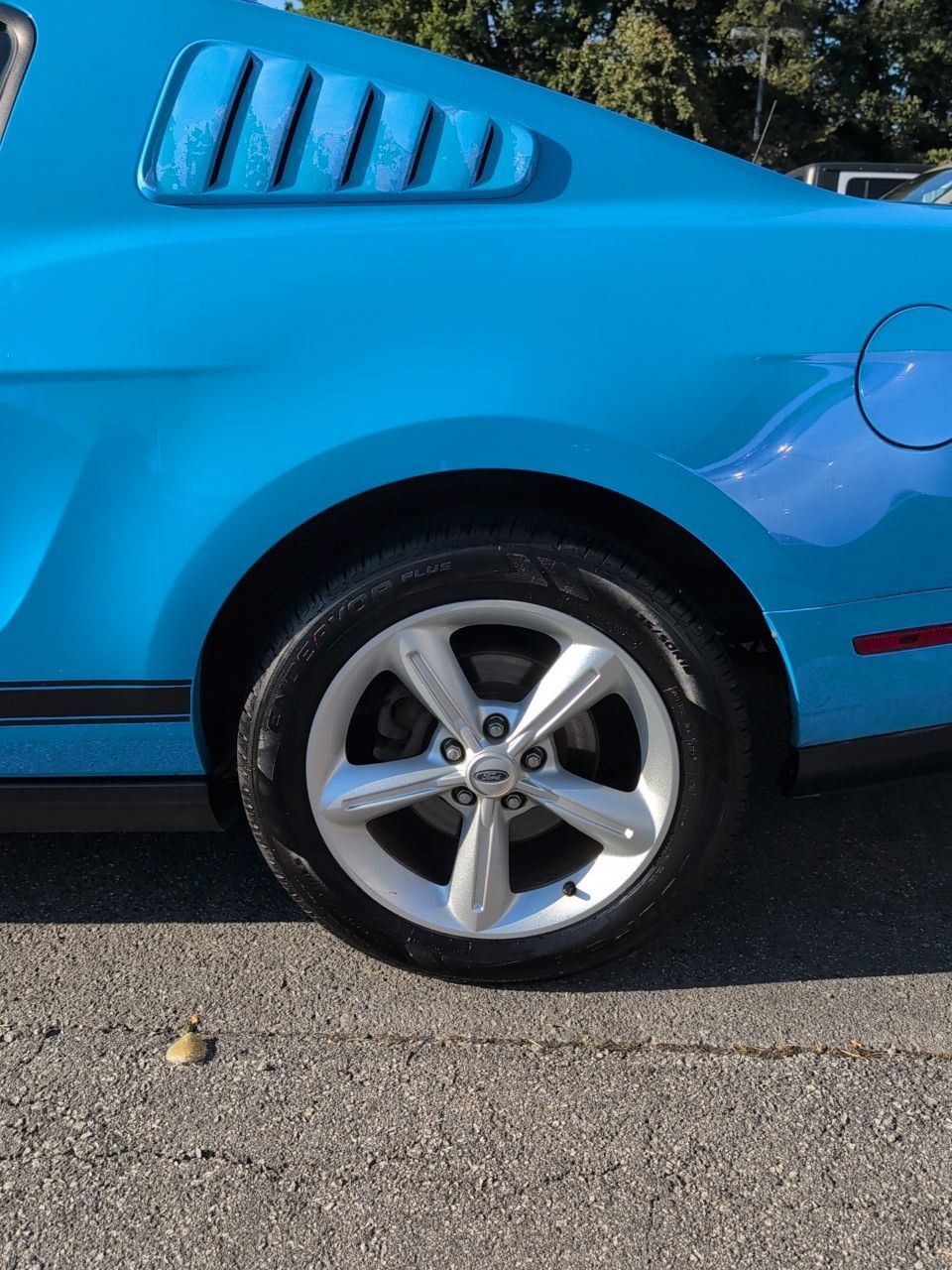 Used 2010 Ford Mustang GT Premium RWD image 12
