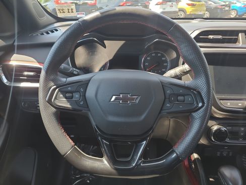 Used 2022 Chevrolet TrailBlazer RS w/ Technology Package FWD image 21
