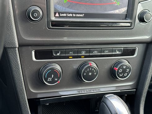 Used 2017 Volkswagen Golf Alltrack SE image 20