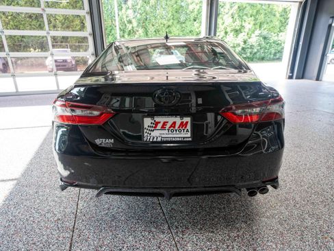 Used 2023 Toyota Camry SE AWD/4WD image 3