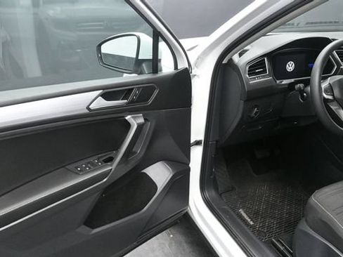 Used 2022 Volkswagen Tiguan S AWD/4WD image 17