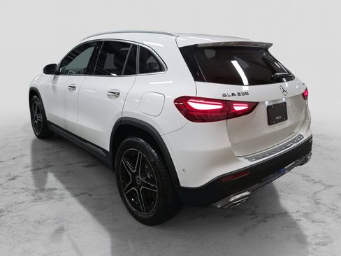 New 2026 Mercedes-Benz GLA 250 4MATIC image 5