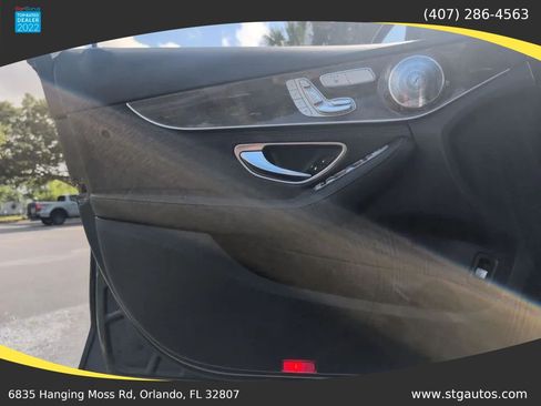 Used 2015 Mercedes-Benz C 300 4MATIC Sedan image 11