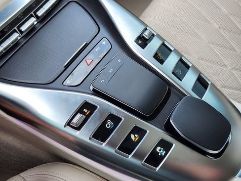 Used 2024 Mercedes-Benz AMG GT 43 image 19
