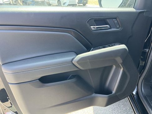 New 2026 GMC Canyon Elevation w/ LPO, Black Badging Package RWD image 10