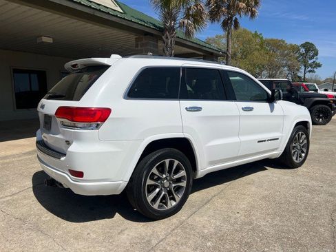 Used 2018 Jeep Grand Cherokee Overland image 5