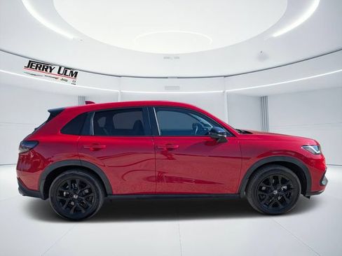 Used 2024 Honda HR-V Sport image 2