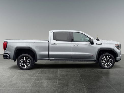 Used 2024 GMC Sierra 1500 AT4 w/ AT4 Premium Package AWD/4WD image 9
