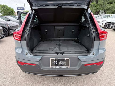 Certified 2023 Volvo XC40 B5 Ultimate w/ Protection Package Premier AWD/4WD image 25