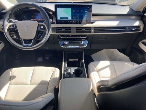 New 2026 Lincoln Corsair Premiere image 15