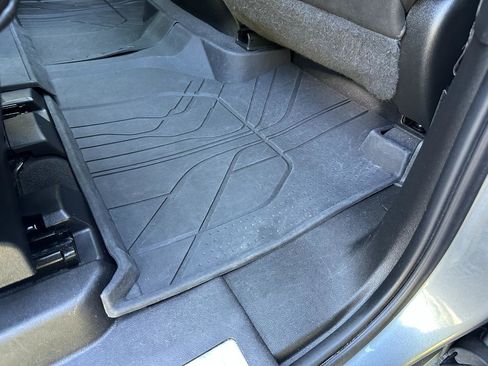 Used 2022 Chevrolet Suburban Z71 w/ Luxury Package AWD/4WD image 27