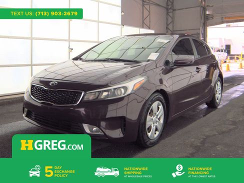 Used 2017 Kia Forte LX image 1