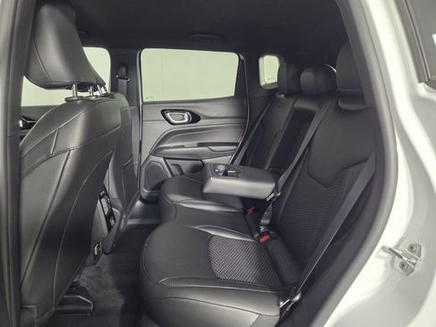 New 2026 Jeep Compass Latitude image 19