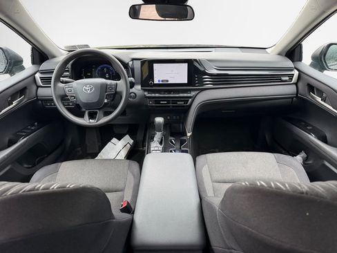 Used 2025 Toyota Camry LE FWD image 22