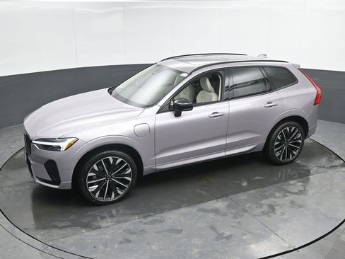 New 2026 Volvo XC60 T8 Ultra w/ Protection Package Premier image 34