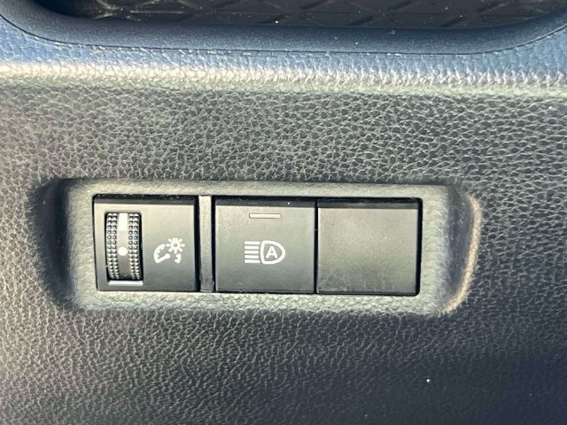 Used 2019 Toyota RAV4 XLE w/ All Weather Liner Package AWD/4WD image 24
