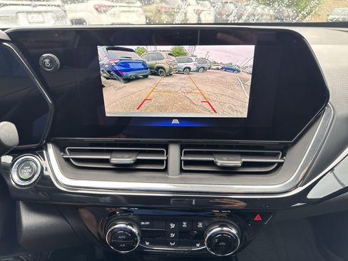 Used 2025 Chevrolet Trax RS w/ Driver Confidence Package FWD image 19