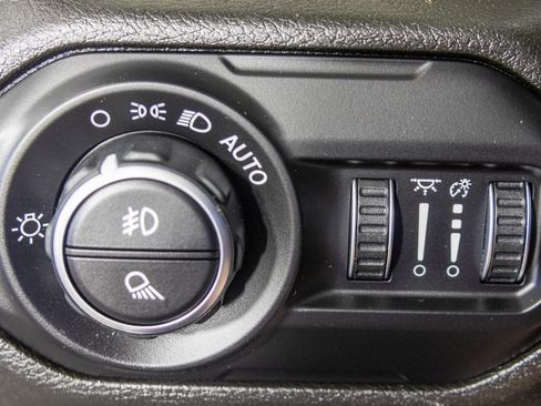 Used 2021 Jeep Gladiator Sport AWD/4WD image 36