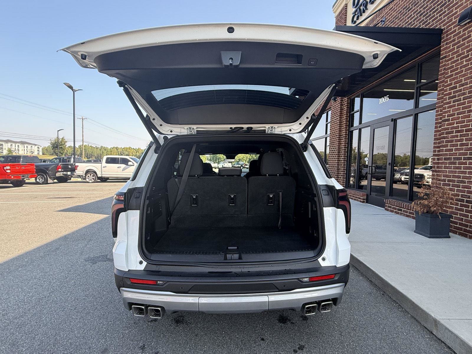 Used 2026 Chevrolet Traverse LT w/ Driver Confidence Package FWD image 27