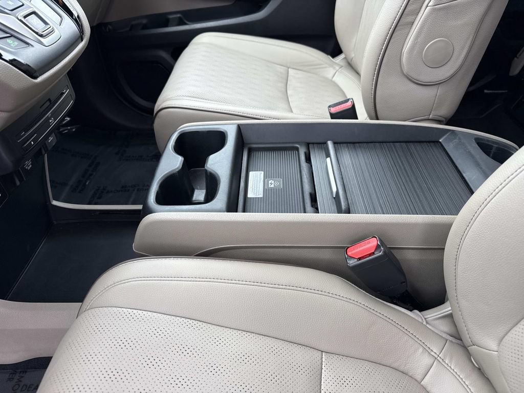 Used 2023 Honda Odyssey Elite image 16