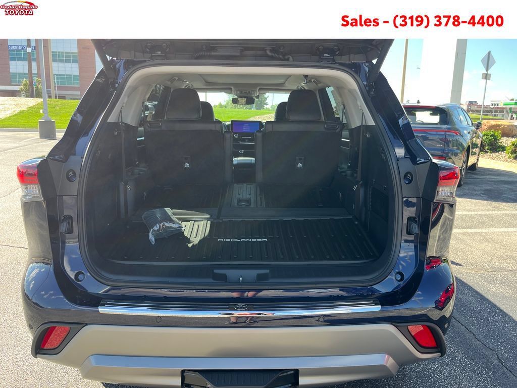 New 2026 Toyota Highlander Platinum AWD/4WD image 20