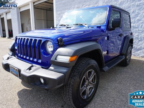 Used 2018 Jeep Wrangler Sport AWD/4WD image 3