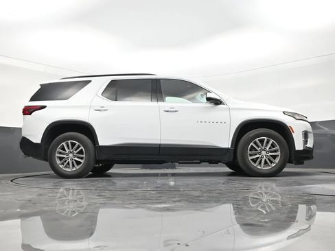 Used 2023 Chevrolet Traverse LT FWD image 25