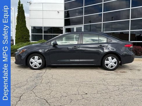 Used 2023 Toyota Corolla LE w/ LE Premium Package FWD image 6
