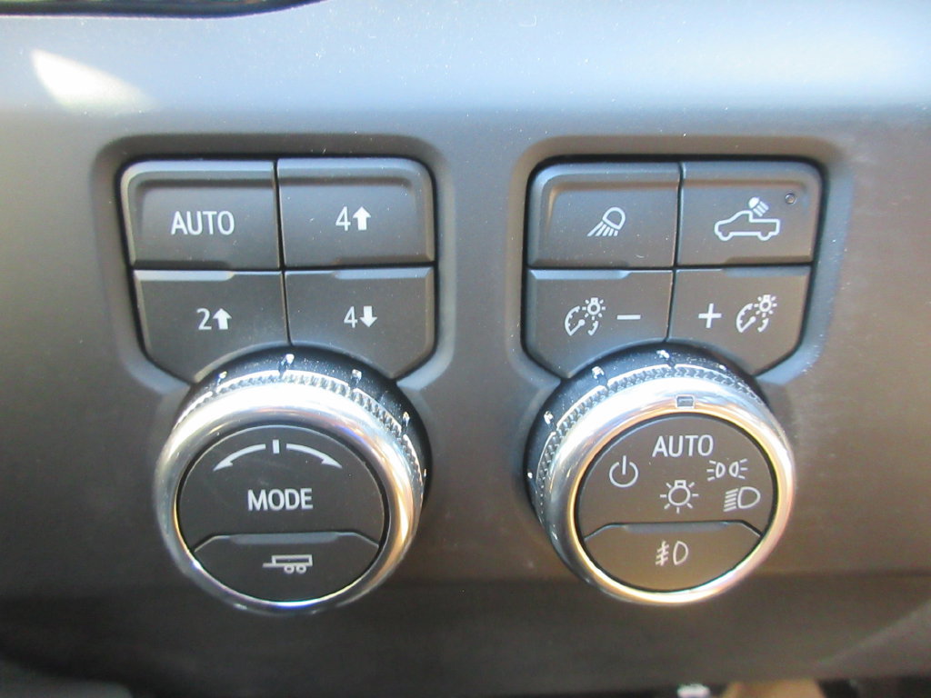 New 2026 GMC Sierra 1500 AT4 w/ AT4 Premium Package AWD/4WD image 17