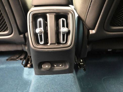 Used 2023 Volvo XC40 Recharge Ultimate w/ Protection Package Premier AWD/4WD image 16