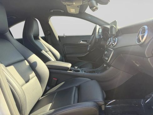 Used 2018 Mercedes-Benz CLA 250 image 32