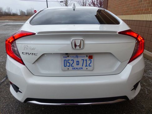 Used 2020 Honda Civic EX image 8