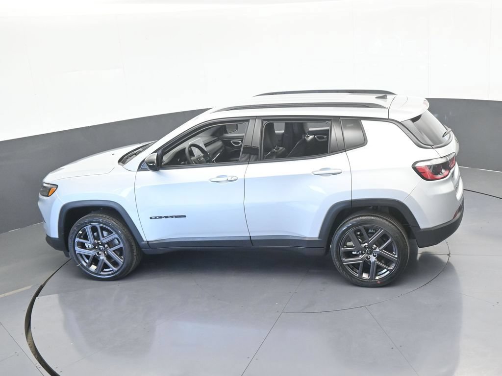 New 2026 Jeep Compass Latitude AWD/4WD image 44