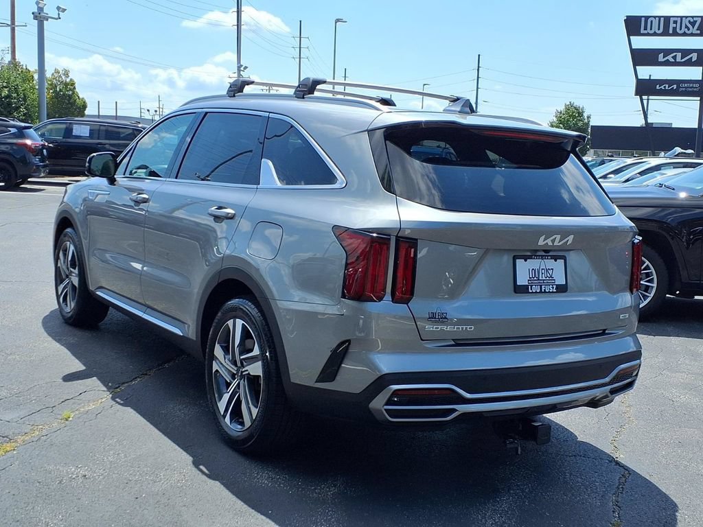 Used 2023 Kia Sorento SX Prestige w/ Panoramic Sunroof Package AWD/4WD image 2