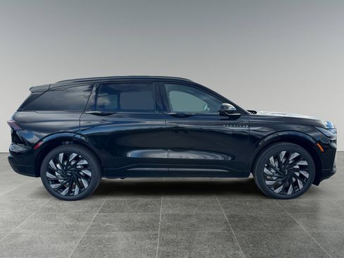 New 2026 Lincoln Nautilus Reserve w/ Jet Appearance Package image 6