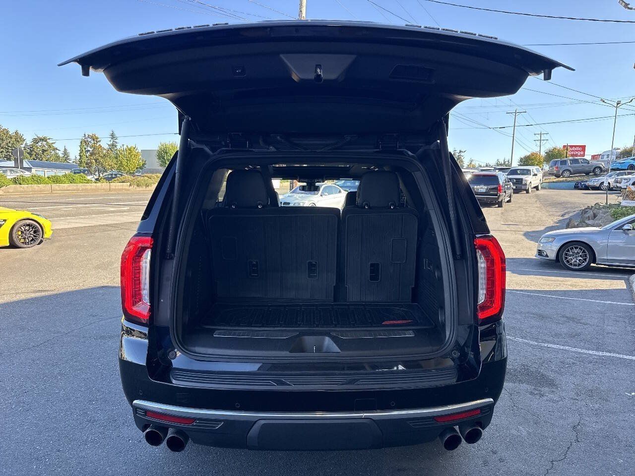 Used 2021 GMC Yukon Denali AWD/4WD image 6