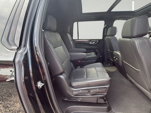 Used 2024 Chevrolet Suburban RST w/ Luxury Package AWD/4WD image 30