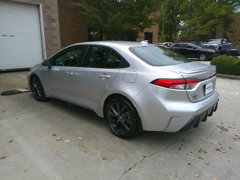 Used 2025 Toyota Corolla SE image 10