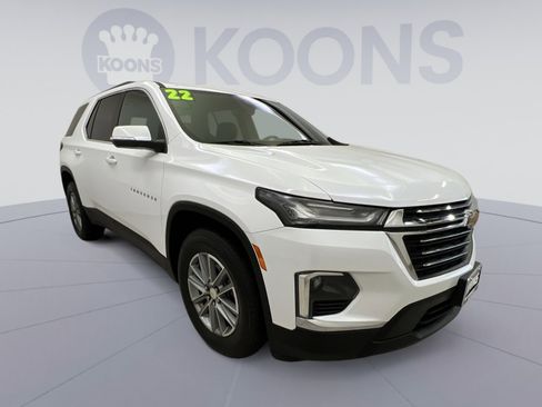Used 2022 Chevrolet Traverse LT image 8