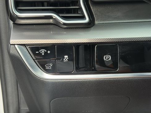 Used 2024 Kia Sportage SX FWD image 13