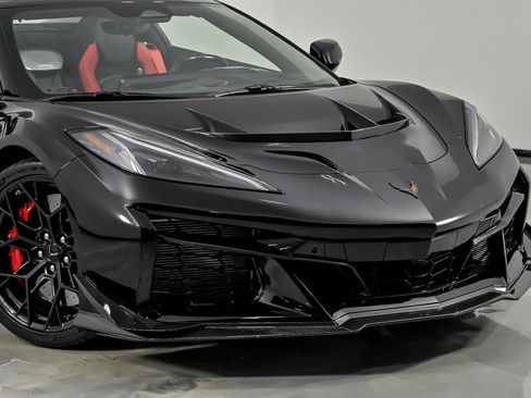 Used 2026 Chevrolet Corvette ZR1 w/ ZR1 Carbon Fiber Aero Package RWD image 3