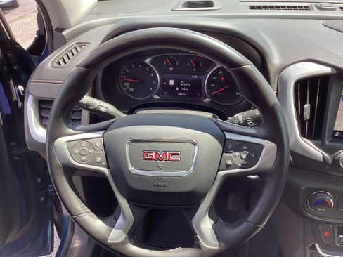 Used 2021 GMC Terrain SLT w/ Infotainment Package II AWD/4WD image 17