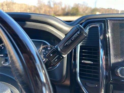 Used 2021 Nissan Titan Platinum Reserve w/ Off Road Protection Package image 25