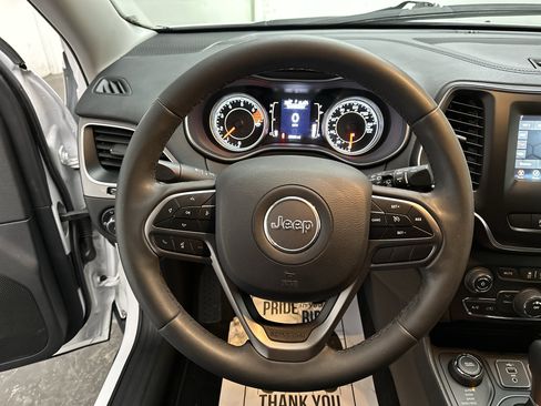 Used 2020 Jeep Cherokee Latitude Plus image 26